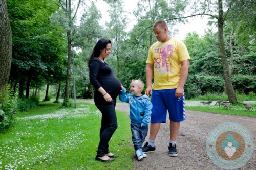 MARIA-KRISTENSEN-her-son-Luke-and-partner-KENT-SORENSEN-500x333