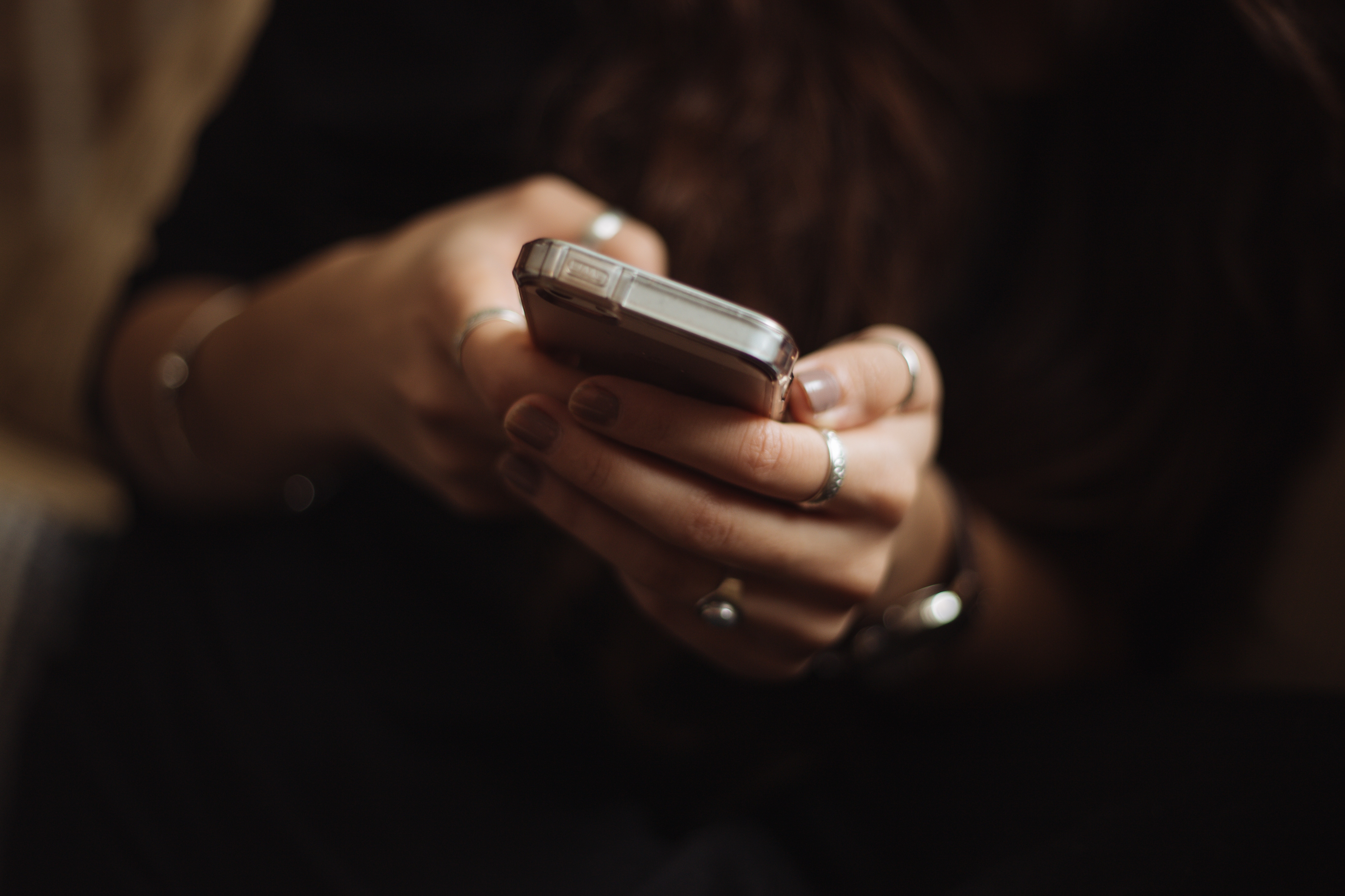 holding_phone