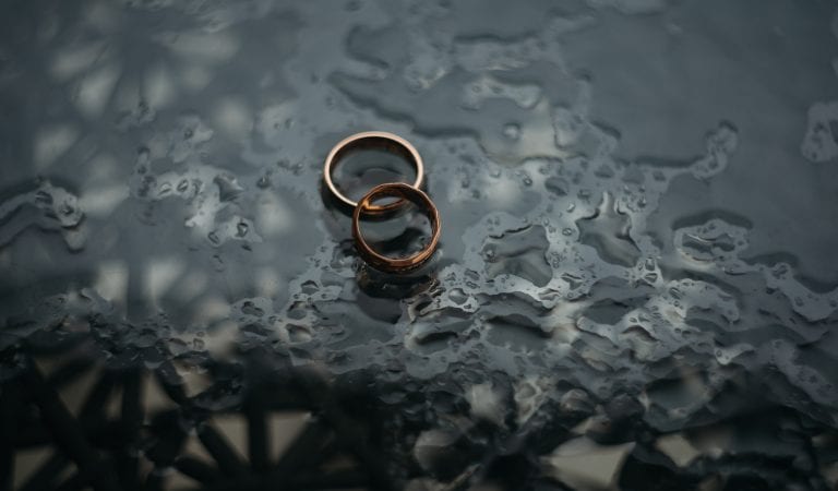 Bride cancels wedding when guests refuse to give $1.5K cash gifts Bride cancels wedding when guests refuse to give $1.5K cash gifts